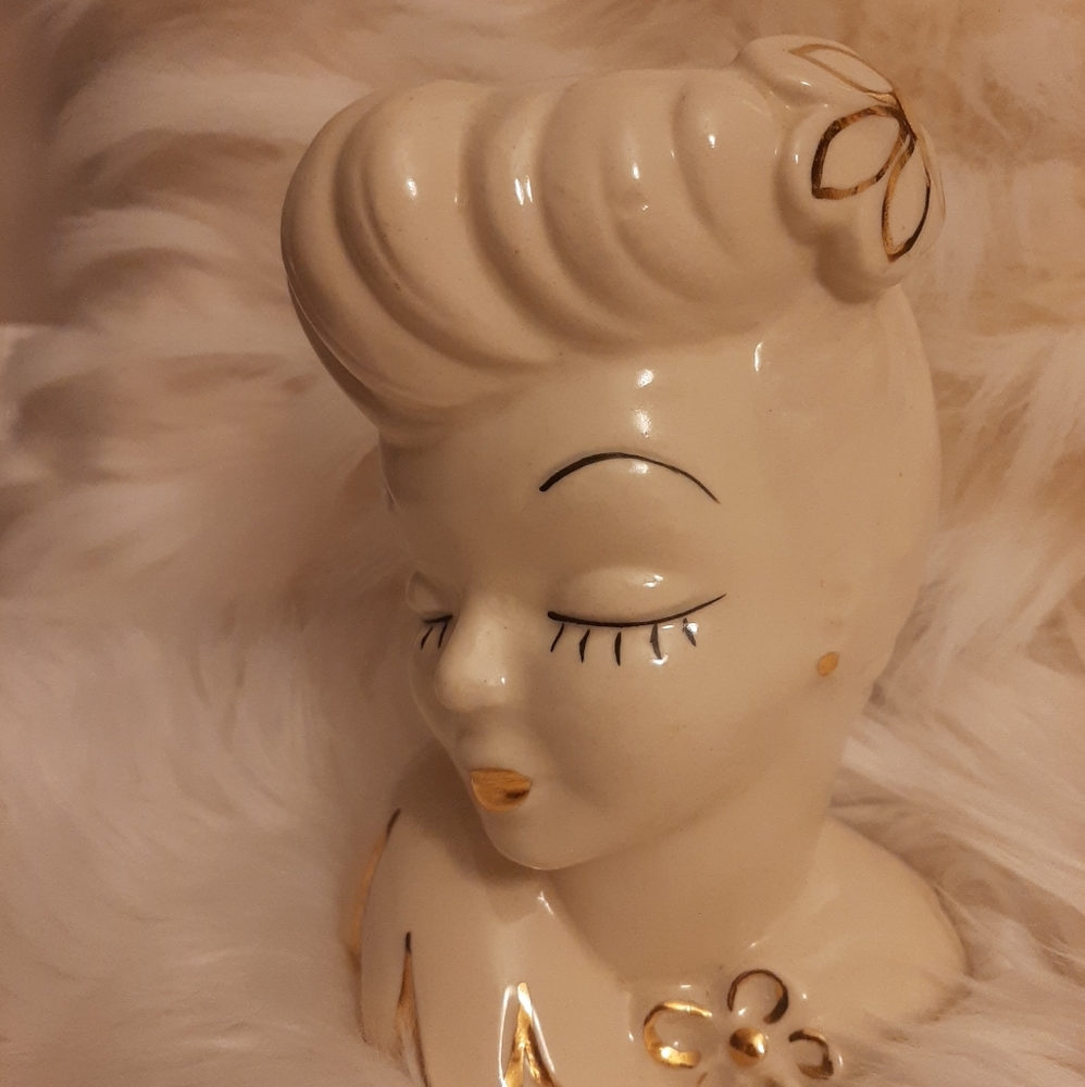 Vintage Ceramic Glamour Girl Betty Grable Head Vase